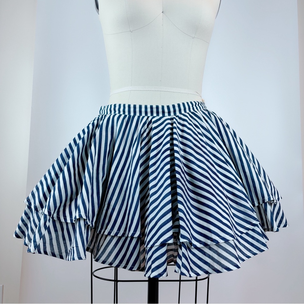 Delias Stripped Double Layered Full Flare Mini Skirt Size L
